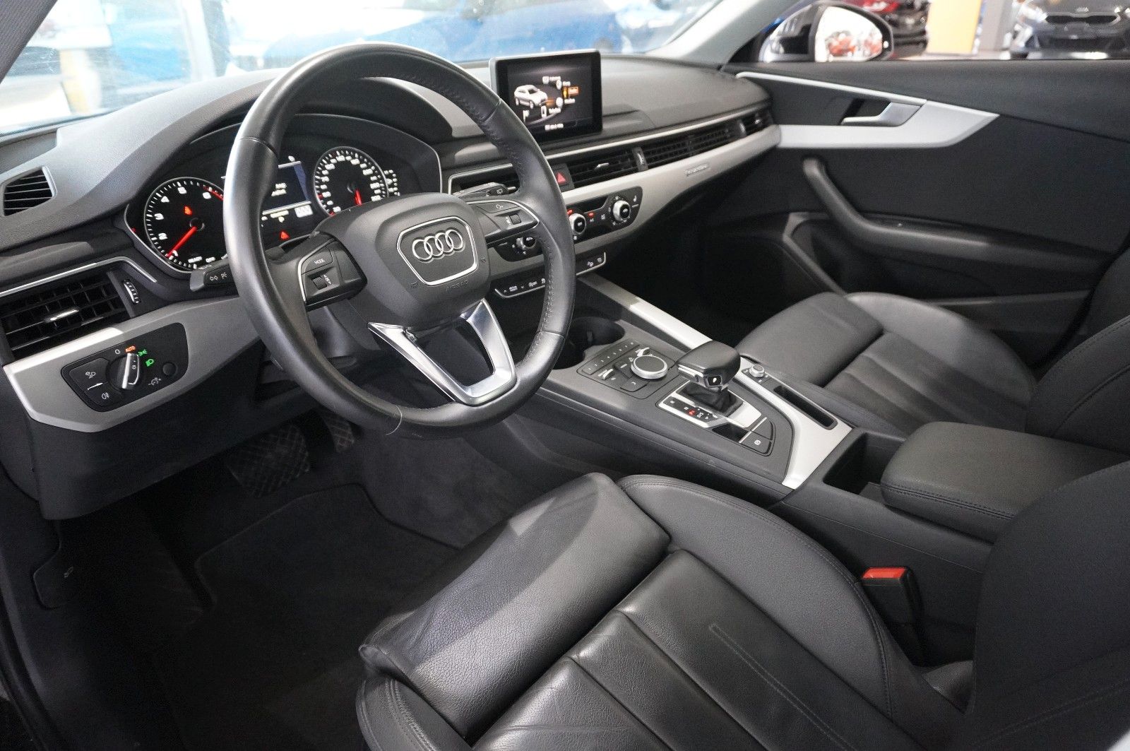 Fahrzeugabbildung Audi A4 Allroad quattro 45 TFSI LEDER/MMI/SHZ/LED/AHK