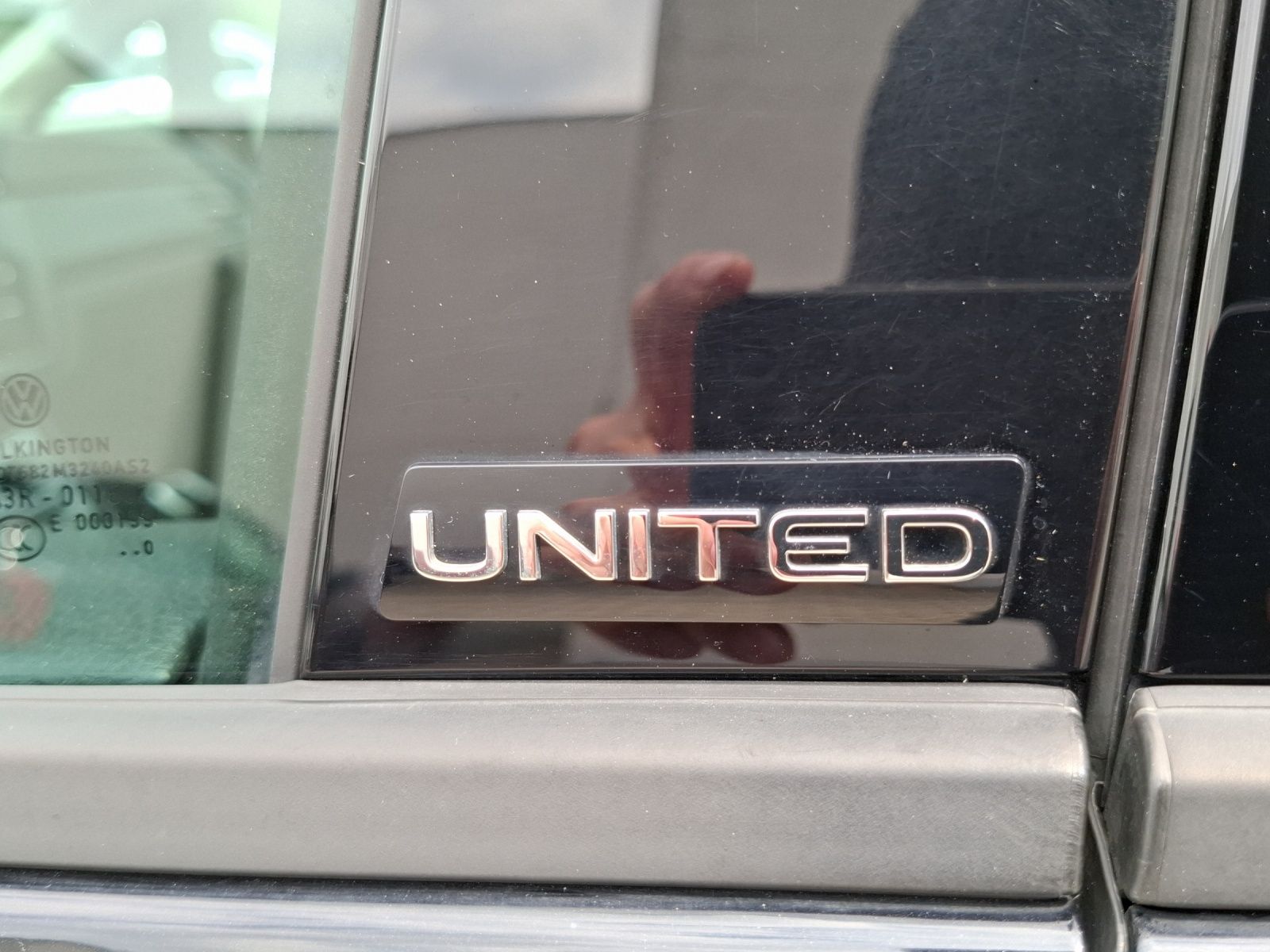 Fahrzeugabbildung Volkswagen Touran TSI United Standhzg 7-Si LED Navi ACC RFK