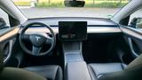 Tesla Model Y Longe Range Dual Motor AWD - schwarze Tesla Model Y