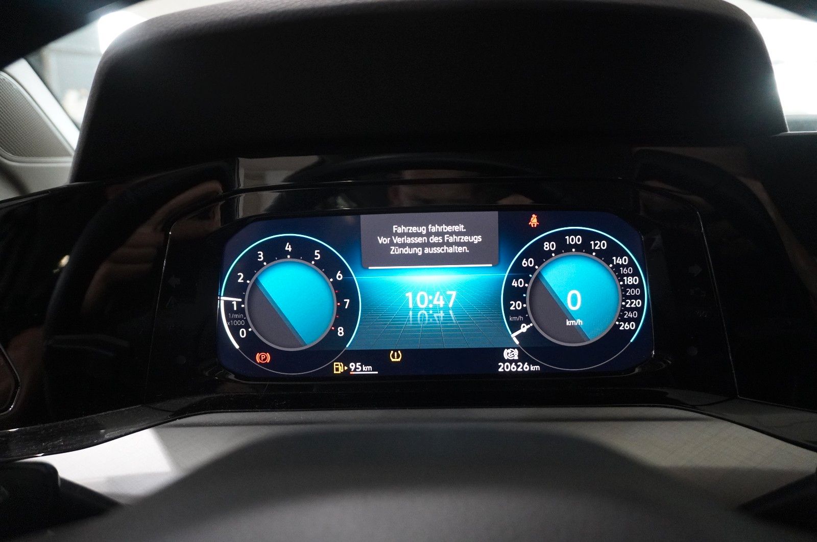 Fahrzeugabbildung Volkswagen Golf VIII Variant 1.5 TSI LIFE NAVI/LED/SHZ/VIRT