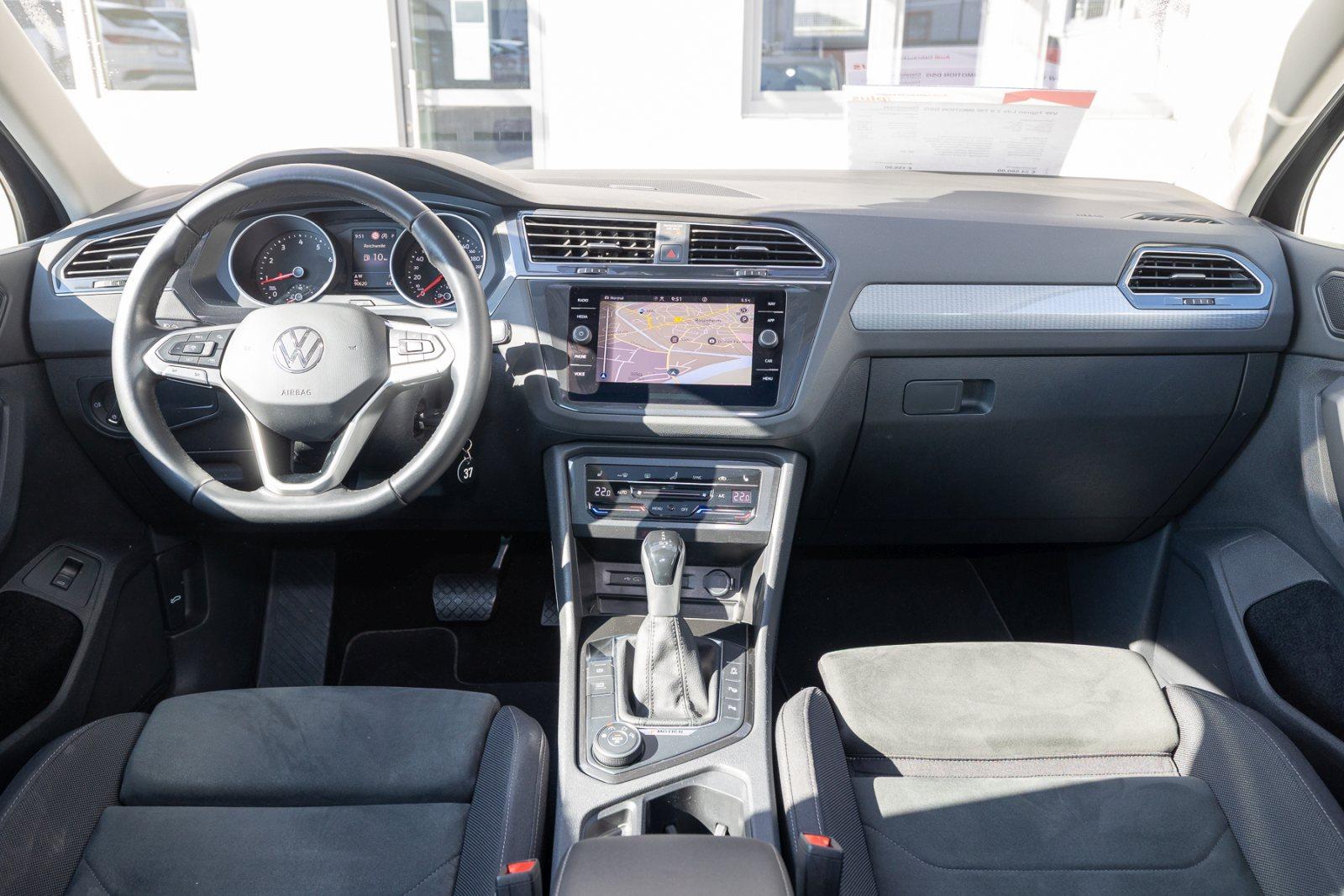 Volkswagen Tiguan Life 2.0 TSI 4MOTION DSG(AHK,RFK,Pano,Nav