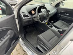 Fahrzeugabbildung Megane III Limited 1.2 TCe 115 nur 5000 km!!