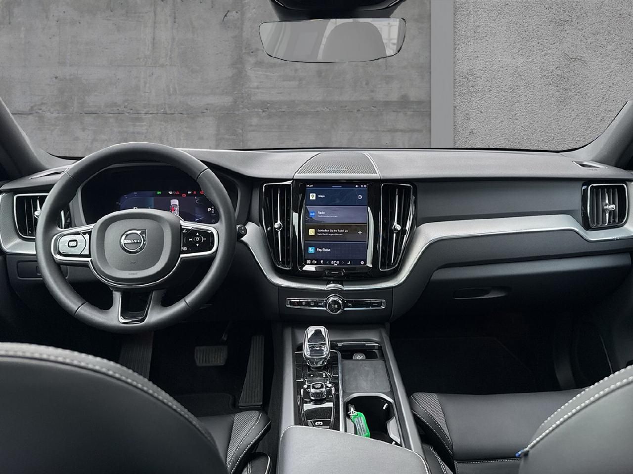 Fahrzeugabbildung Volvo XC60 B4B Plus Dark 2WD