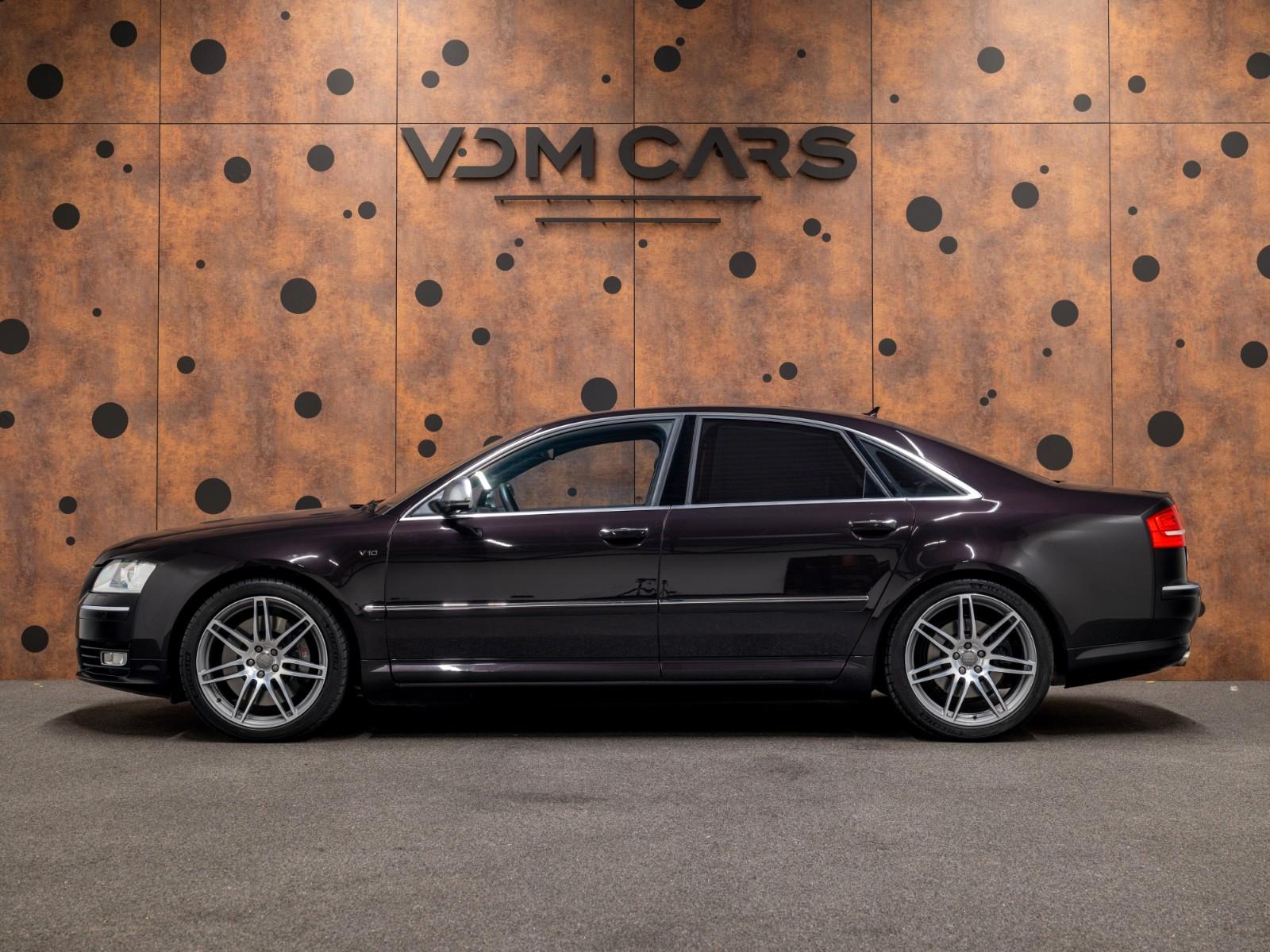 Audi S8 5.2 quattro*MASSAGE*LUFTFEDERUNG*CARBON*