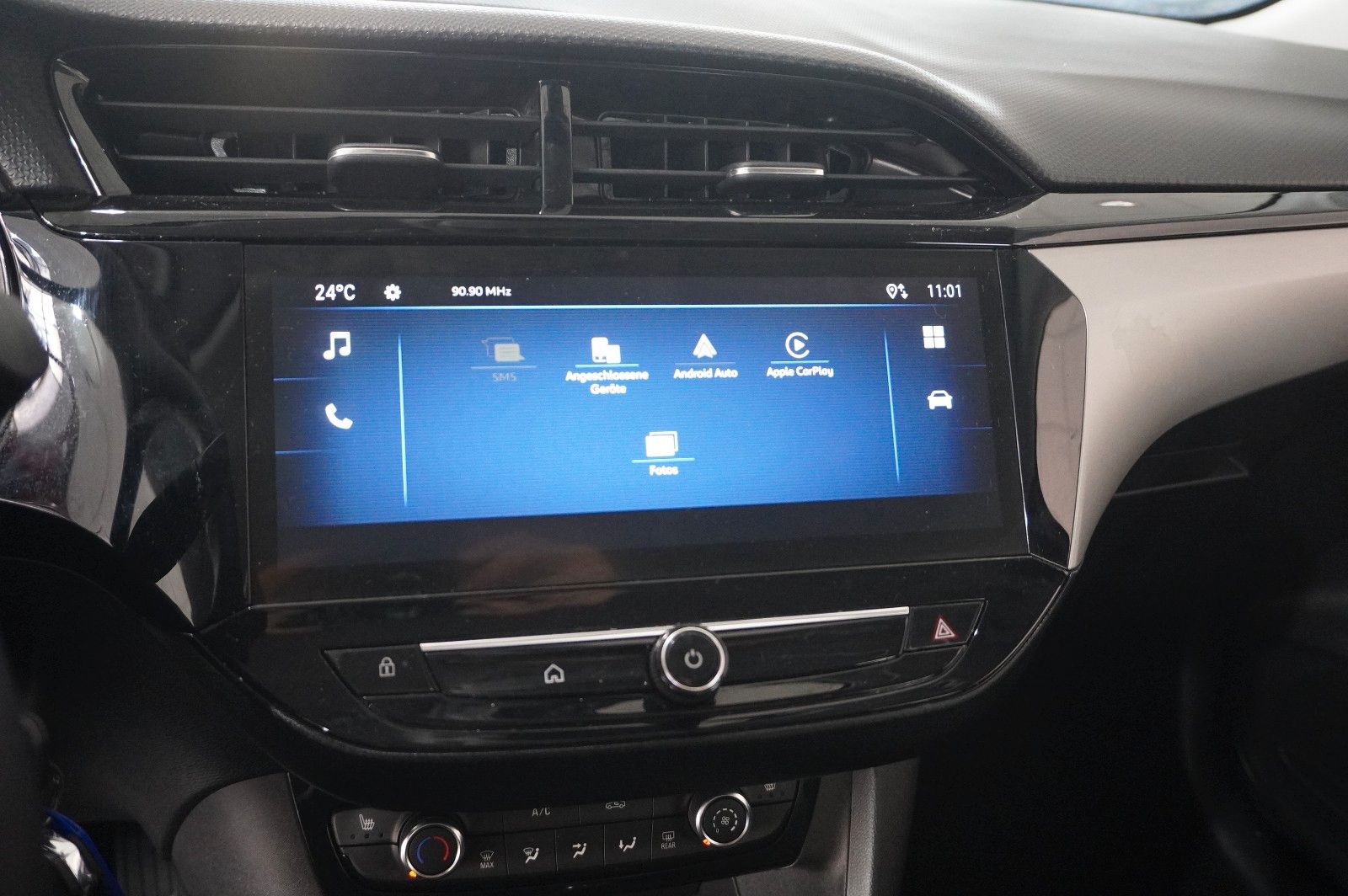 Fahrzeugabbildung Opel Corsa F 1.2 FACELIFT NAVI/LED/KAMERA/VIRTU./DAB+
