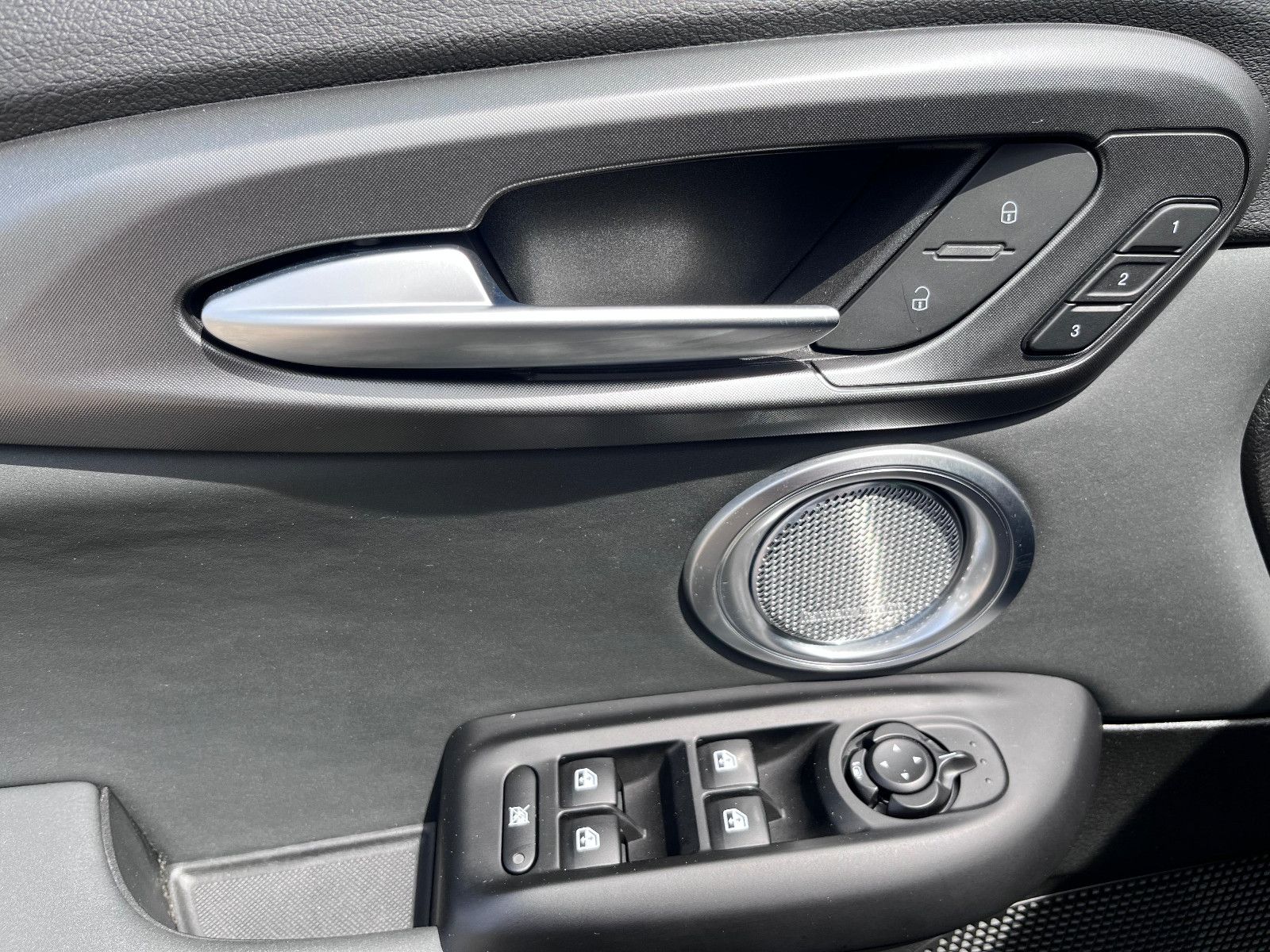 Fahrzeugabbildung Alfa Romeo Tonale Ti