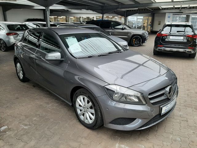 Mercedes-Benz A 180 Style  Standheizung PDC SHZ