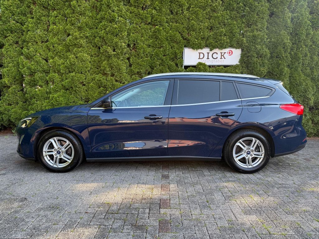 Fahrzeugabbildung Ford Focus 2.0 EB Cool & Connect LED+NAV+SHZ+KAM+CARP