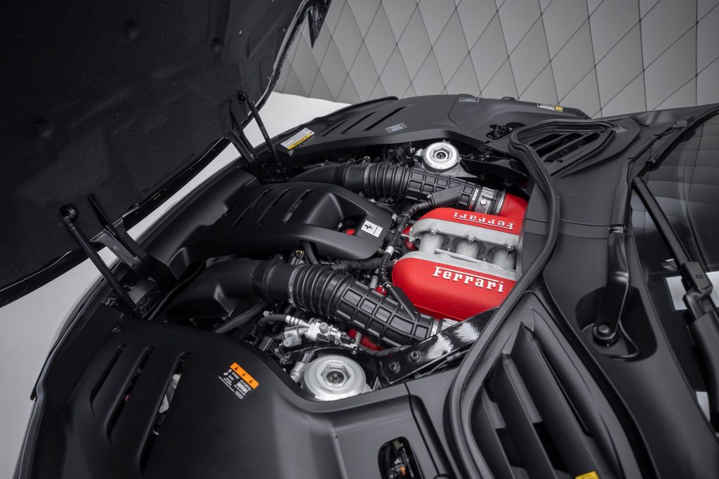 Purosangue BLACK/WHITE FULL CARBON PANORAMIC - Bild 29