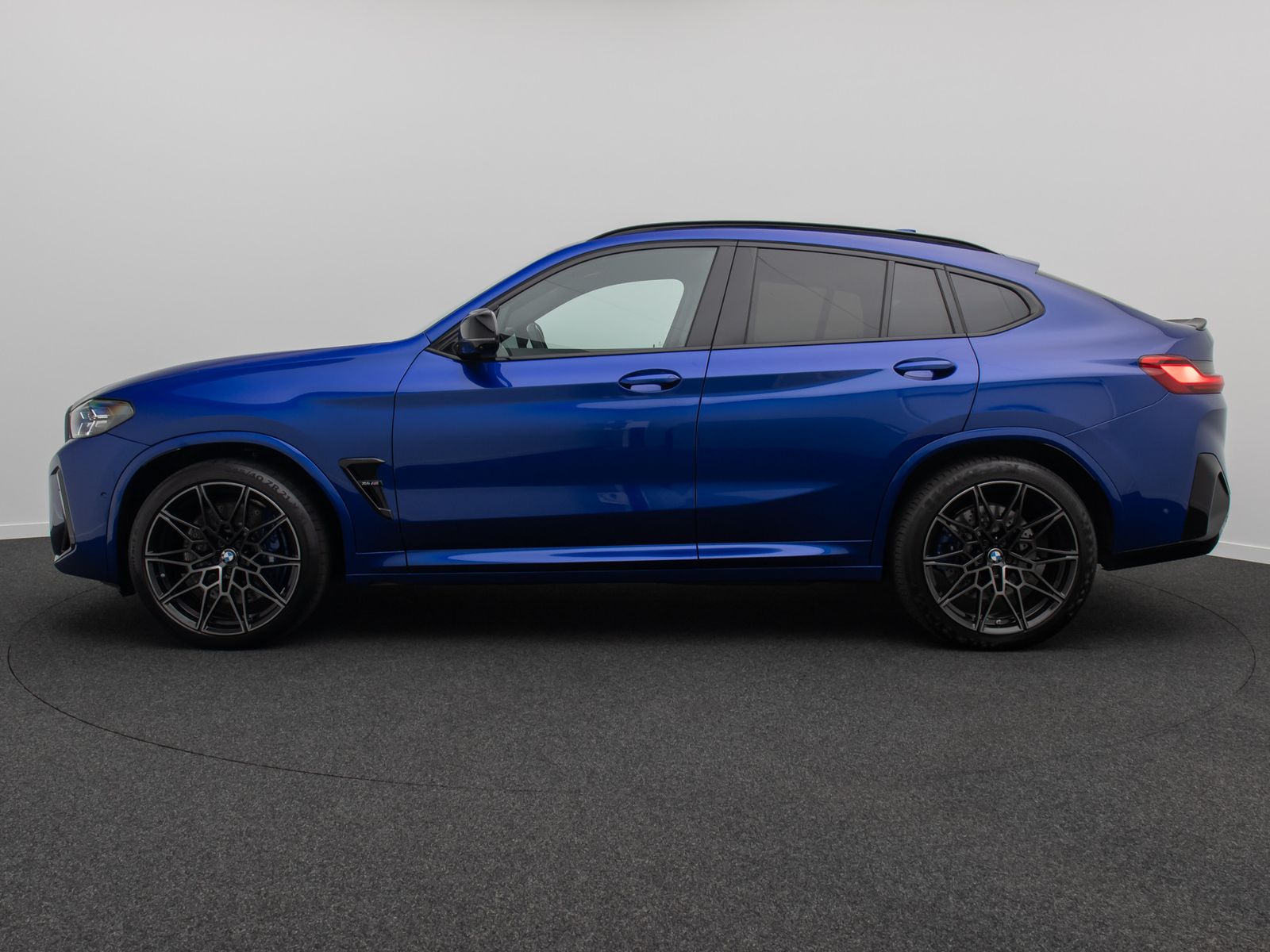 Fahrzeugabbildung BMW X4 M Competiton Panorama 360&deg;HUD DAB H/K 21Zoll