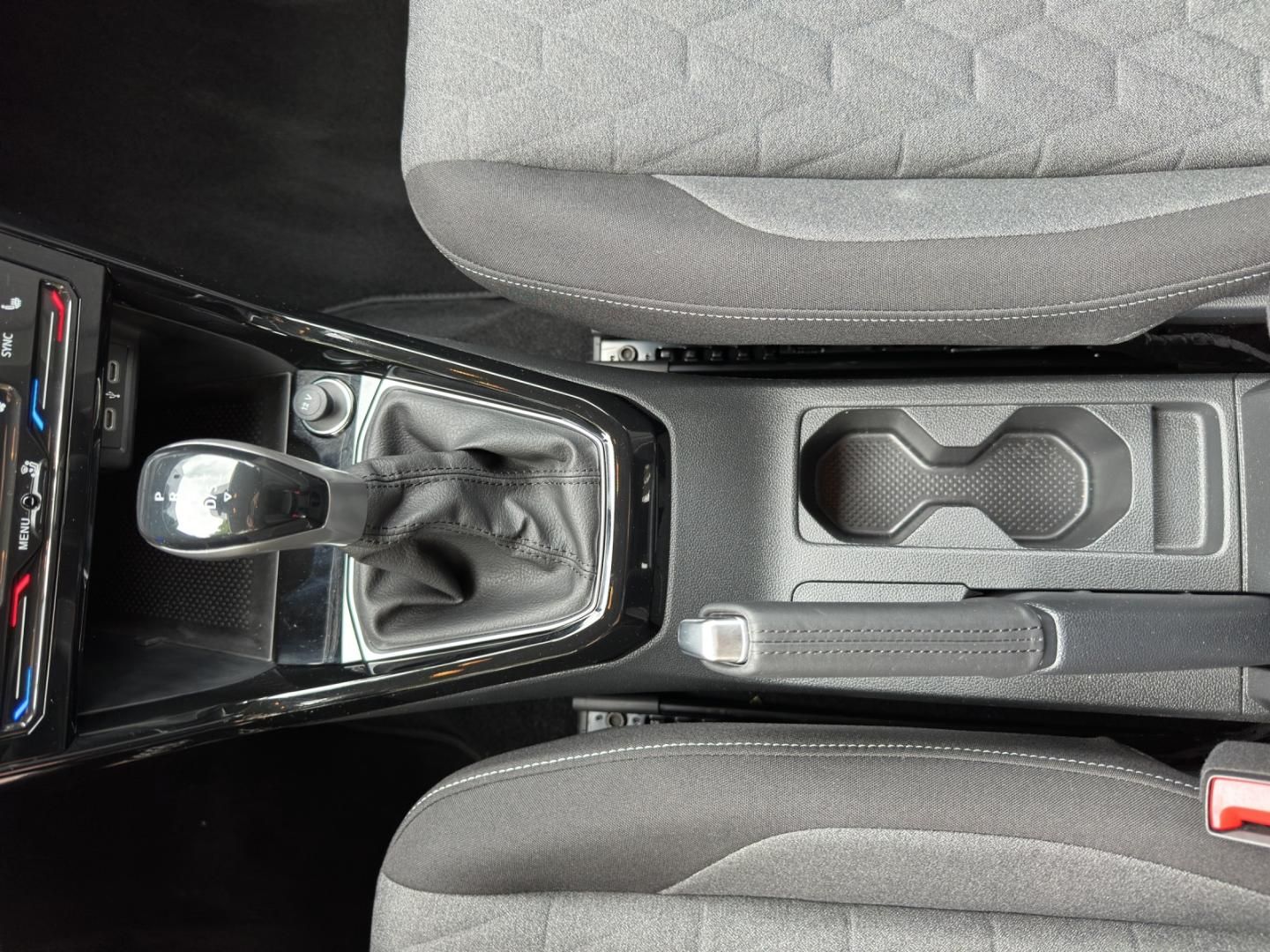 Fahrzeugabbildung Volkswagen T-Cross Life 1.0 TSI DSG,NAVI,ACC,SH,Climatronic