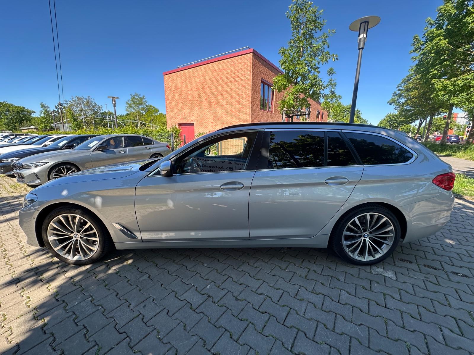 BMW 530 d Tour*Kamera*W+Som.räder* Live Cockpit*Navi