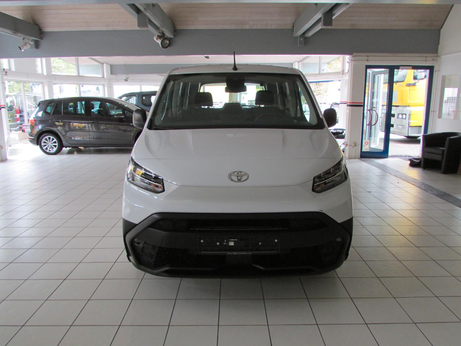 Toyota Proace City Verso L1 Rampe-Behindertengerecht