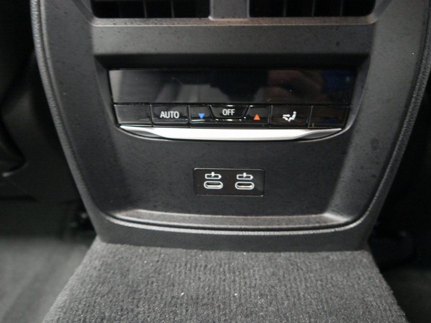 Fahrzeugeinzelansicht 13 Fahrzeugabbildung BMW M3 Competition HK Surround |M Sportsitze |Interi