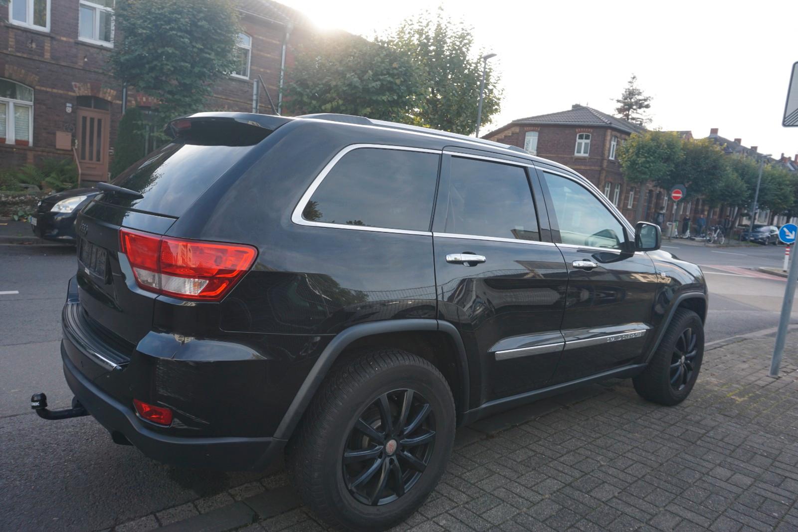 Jeep Grand Cherokee 3.0 CRD Overland 241ch - Toit ouvrant panoramique - Suspension pneumatique - Sièges conducteur - Camera