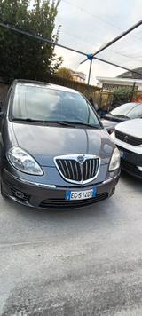 Lancia MUSA 1.3 Mjt 95 CV Platinum - Lancia Musa Platinum mit Diesel-Antrieb