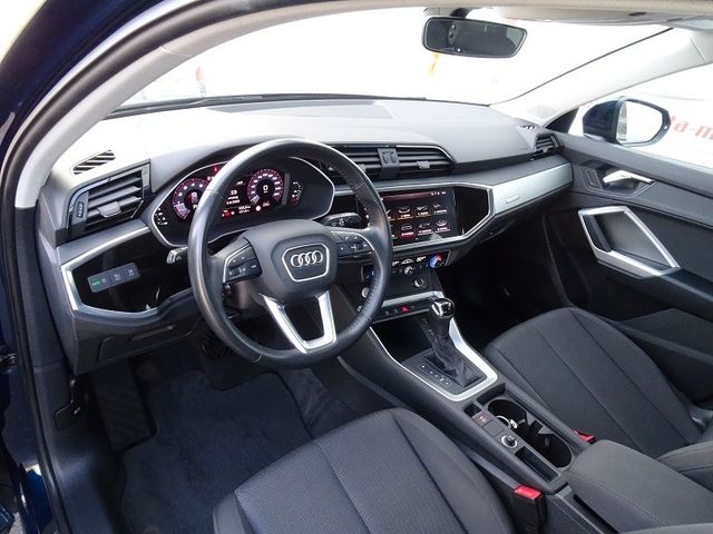 Q3 35 TFSI S-tronic advanced / AHZV