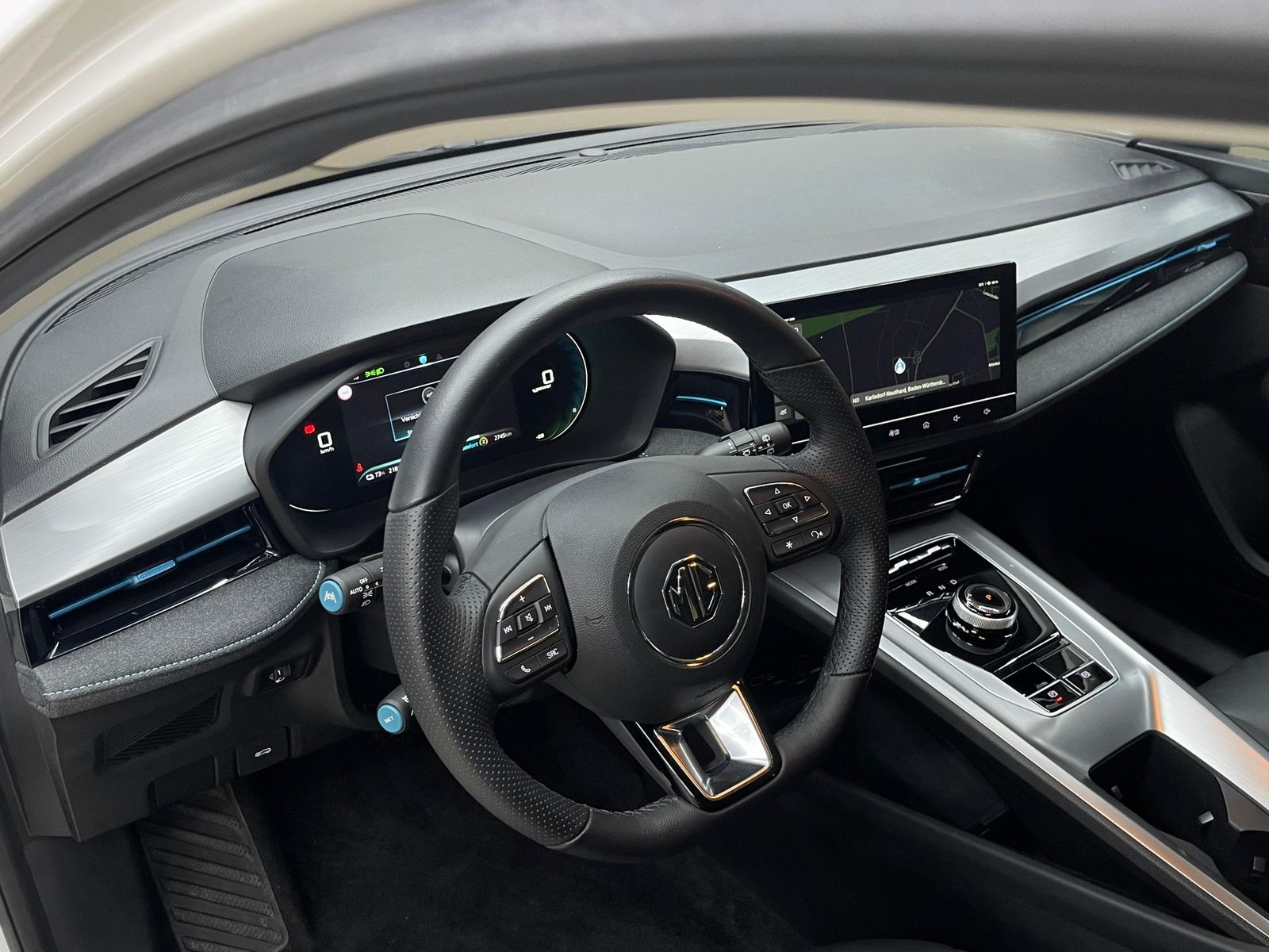 Fahrzeugabbildung MG MG5 51 KWH Luxury NAVI+LED+SHZ+DAB+ACC+360°+DAB+