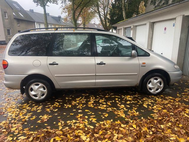 Volkswagen Vw Sharan,VOLLLEDER,6Sitzer,Tüv 05.2026,Gr...