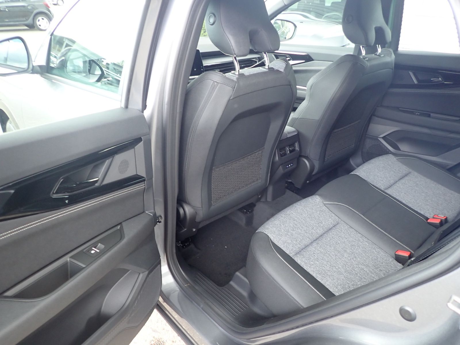Fahrzeugabbildung Renault Austral Evolution Mild Hybrid 150 Automatik