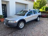 Volvo XC 70 XC70 D5 AWD Momentum - Volvo C70 Kombi Gebrauchtwagen