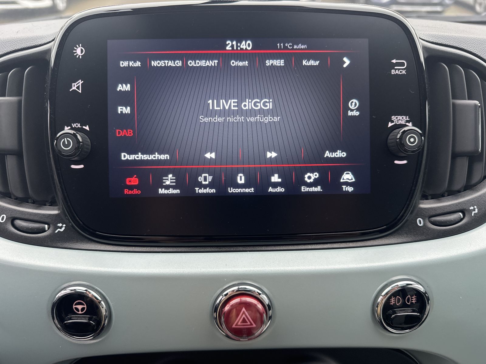 Fahrzeugabbildung Fiat 500 1.0 GSE Dolcevita PANORAMA+KOMFORT-PAKET+PP