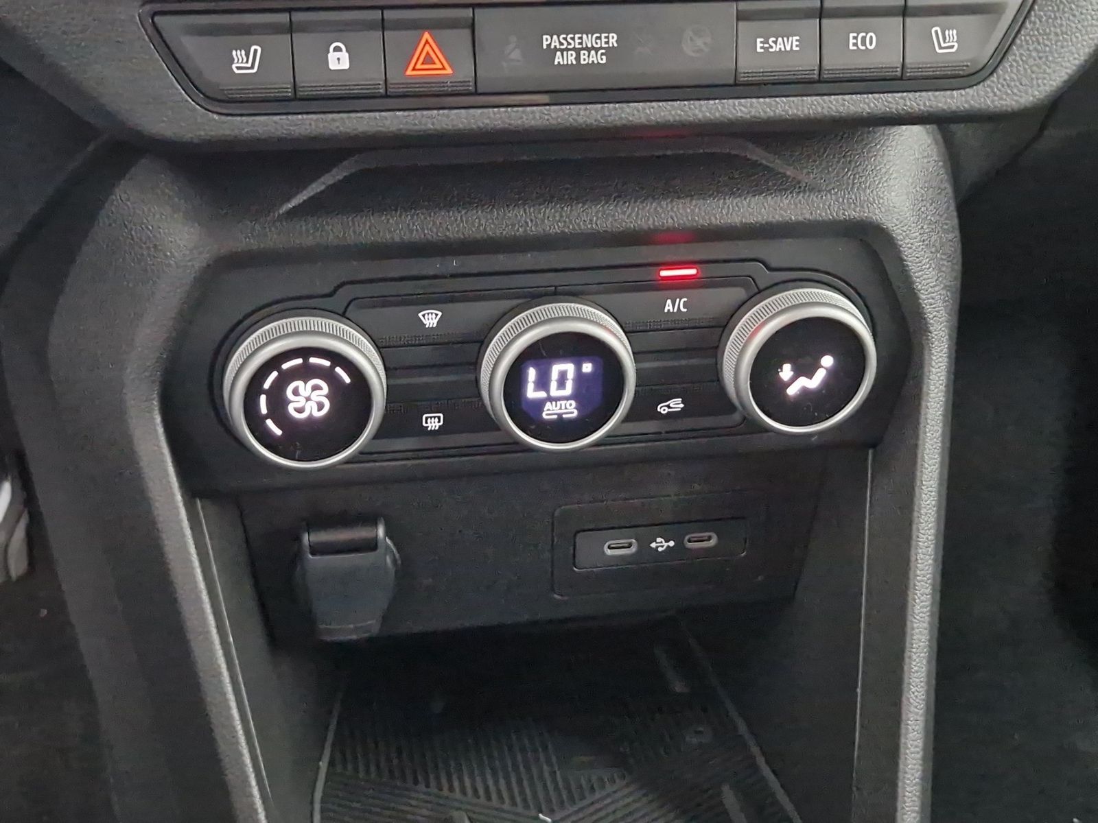 DACIA Jogger Journey Hybrid 155 7-Sitzer – Bild 18