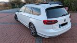 Volkswagen Passat Variant 2.0 R-Line+PANO+ANH.KUP+SHZ+KAMER - weiße Volkswagen Passat Variant
