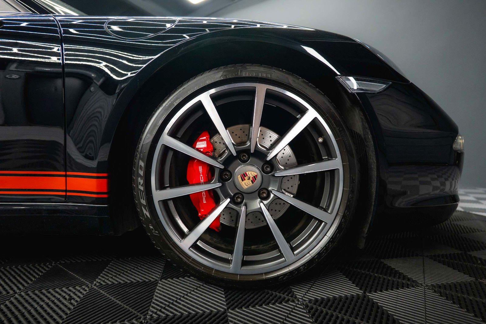 Fahrzeugabbildung Porsche 991 911 Carrera S Black Design Chrono *Pano*LED*