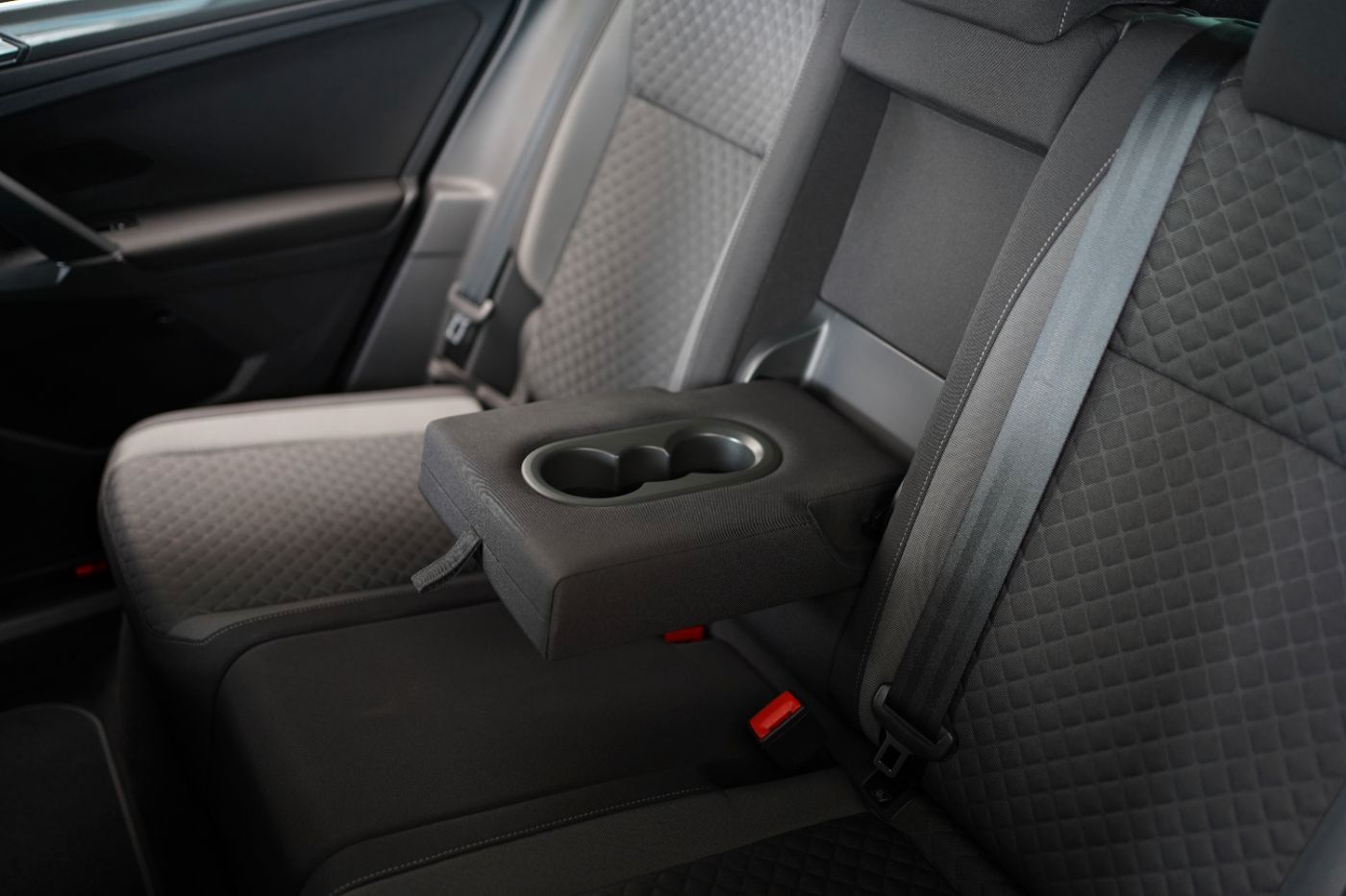Fahrzeugabbildung Volkswagen Tiguan 1.4 TSI Comfortline Navi+Einparkhilfe+ACC