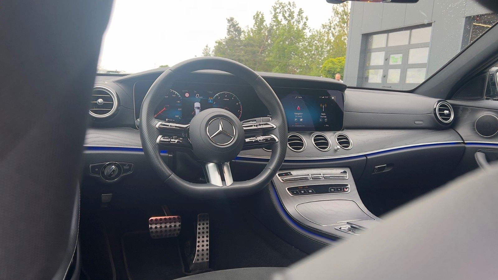 Fahrzeugabbildung Mercedes-Benz MIETKAUF*E 200 T-Modell AMG Line*MIETKAUF