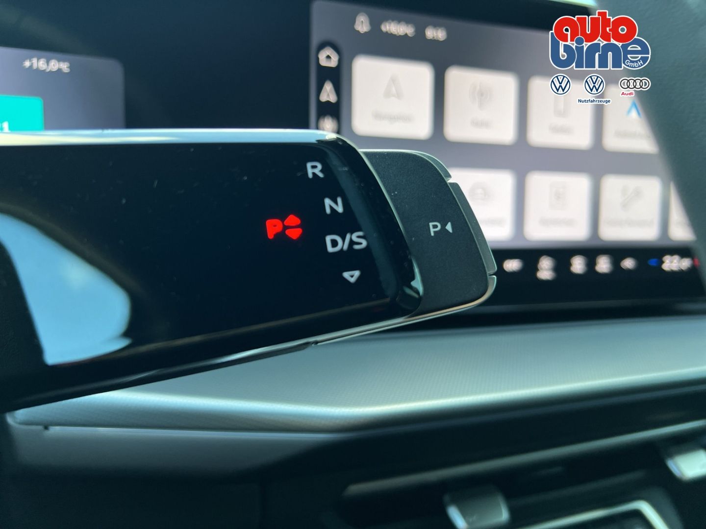 Q3 2.0 TDI Neues Modell Sportpaket Navi Digitale