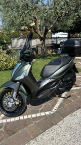 Piaggio Beverly 300 i.e. S - PIAGGIO S BEVERLY