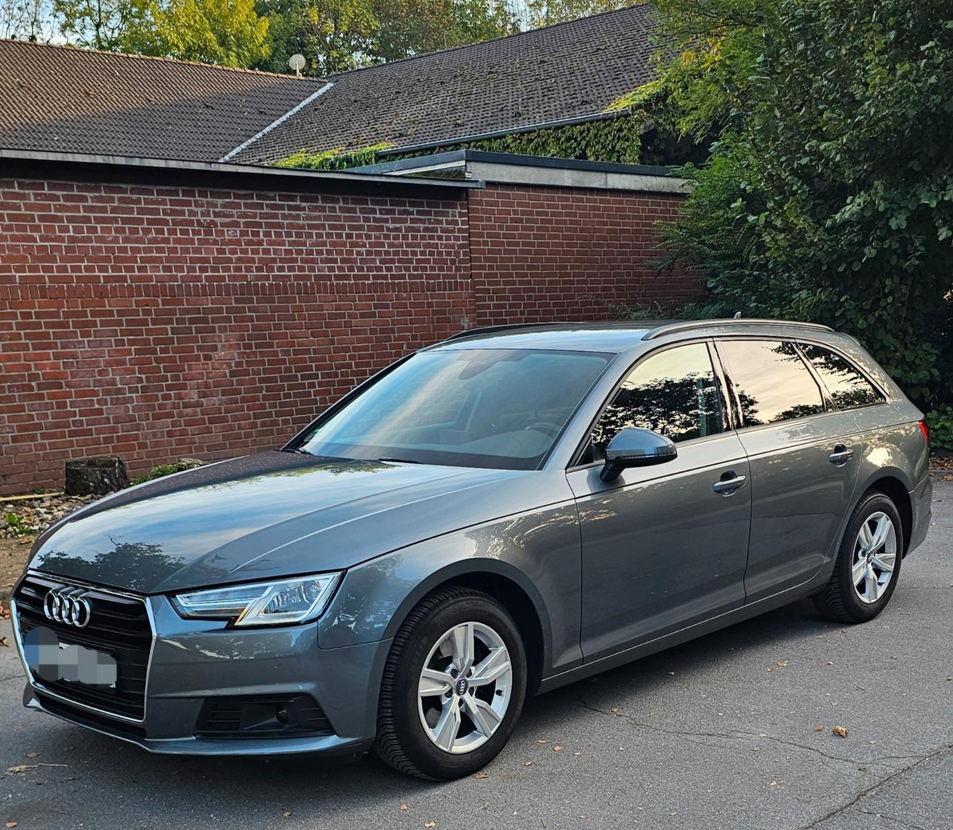 Audi A4 30 TDI S tronic design Avant design