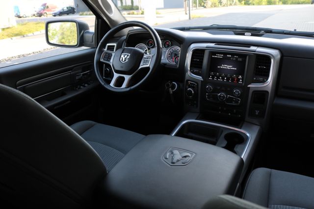 RAM 1500 5.7 V8 Crew Cab Black/PANO/KAMERA/NAVI – Vorschau 28