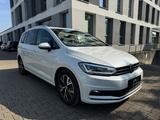 Volkswagen Touran Highline*7 SITZER*PANO*KAM*LED - VW Touran Gebrauchtwagen in Düsseldorf