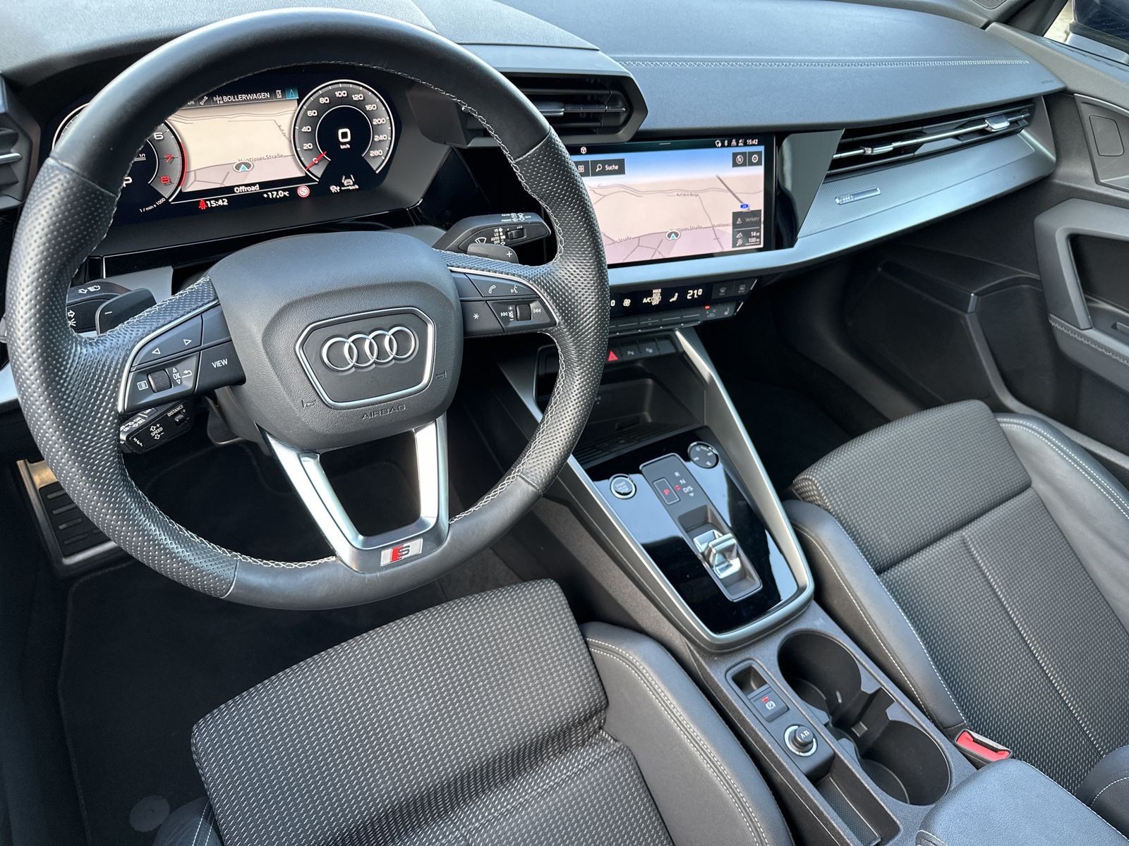 Fahrzeugabbildung Audi A3 SpB 35 TFSI S-Line NAV+LED+B&O+KAM+19ZO+VCOCK