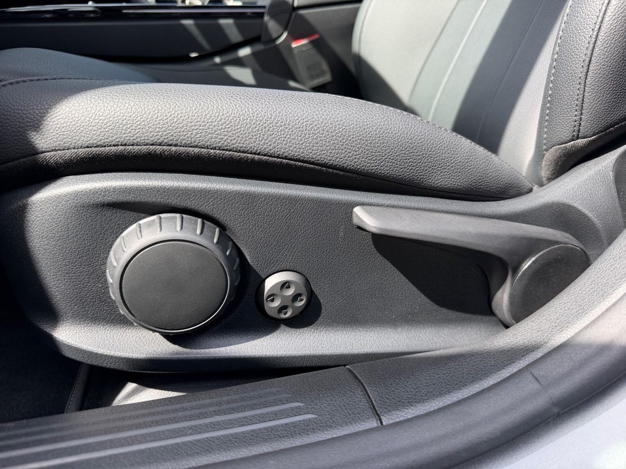 Fahrzeugabbildung Mercedes-Benz A 200 PROGRESSIVE+AHK+NIGHT+WINTER+LED+KAMERA++