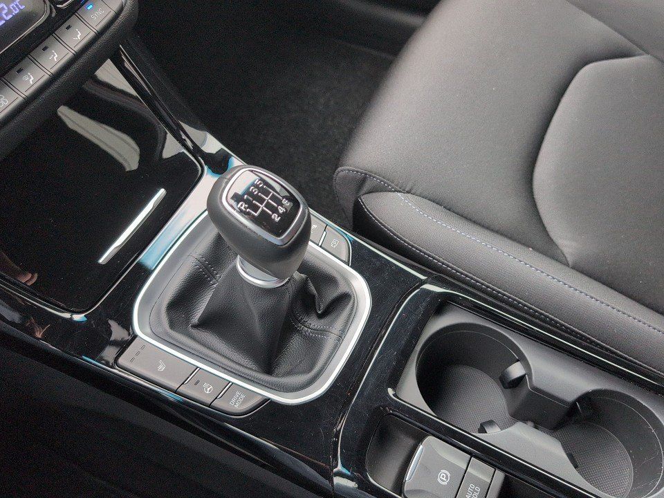 Fahrzeugabbildung Hyundai i30 KOMBI 1.5T 48V ADVANTAGE GARANTIE-08/29 NAV+