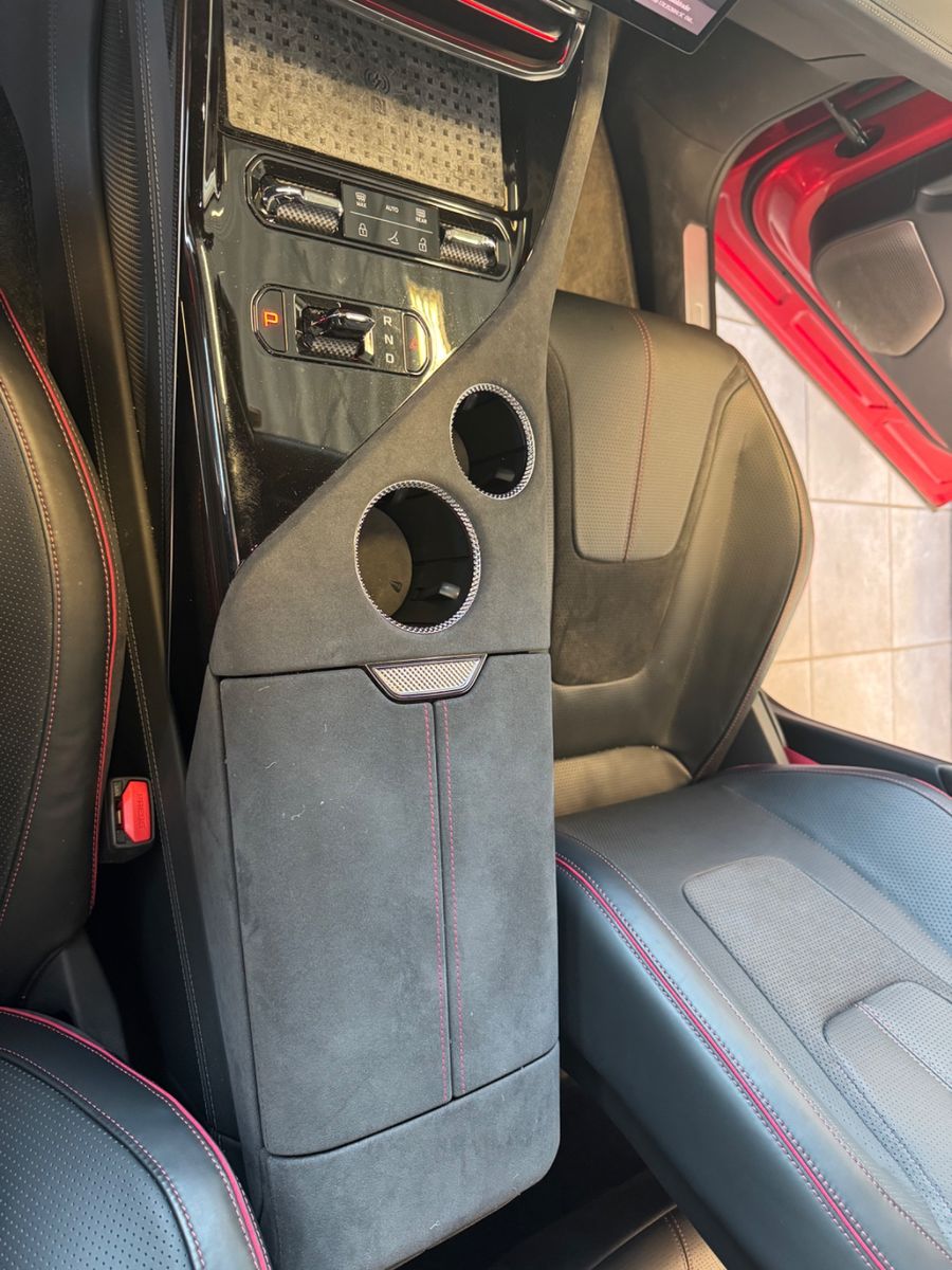Fahrzeugabbildung Lotus Eletre EDS 450 S 4WD Executive Seat 112 kWh