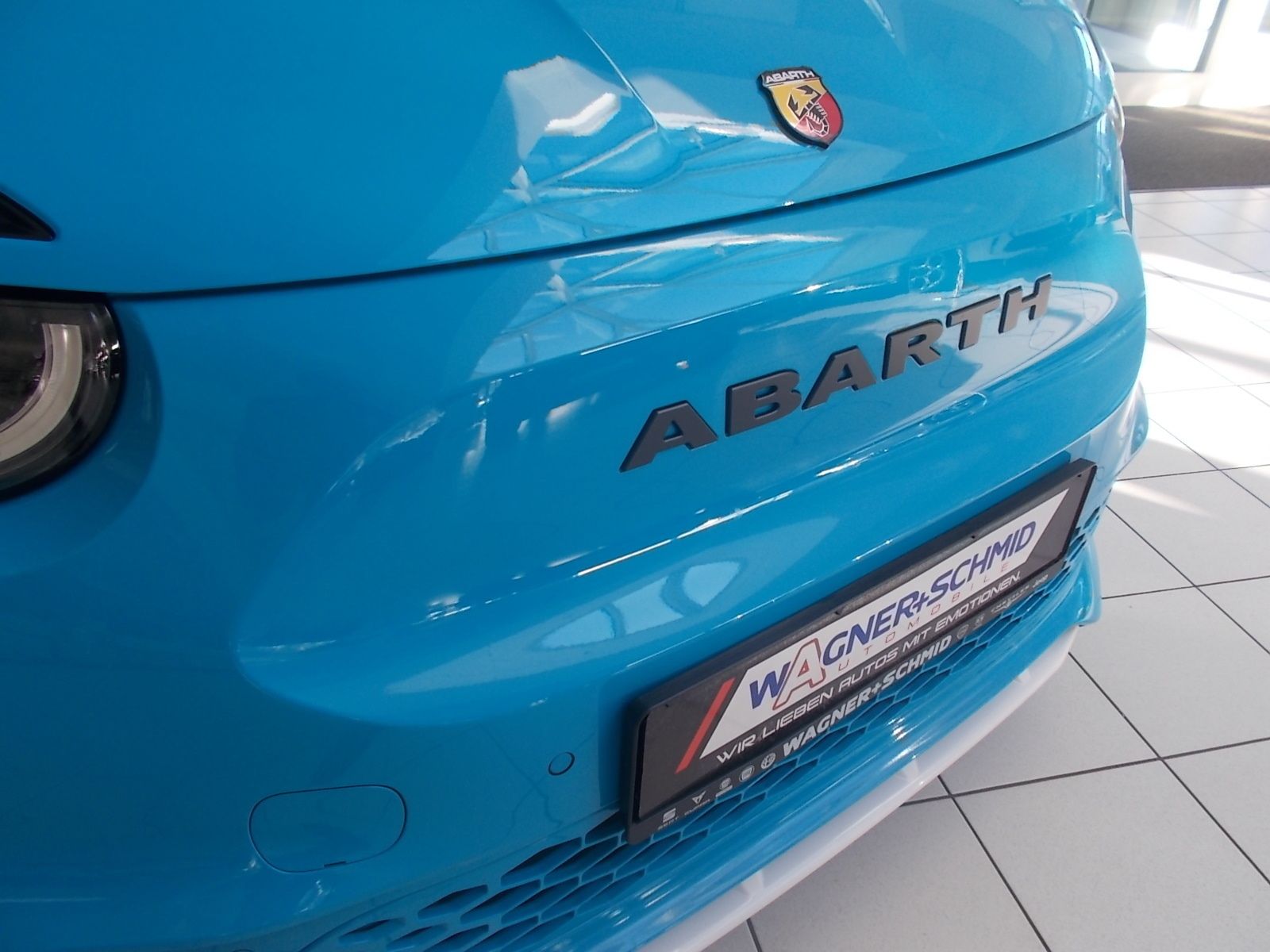 Fahrzeugabbildung Abarth 500 e C Scorpionissima 42kWh