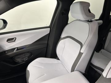 2025 BMW IX3 缩略图 39