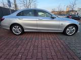 Mercedes-Benz C300e|Garantie|320PS|DISTR|SHZ|360Kam|Parktronic - Mercedes-Benz C 300 mit Hybrid-Antrieb: Limousine