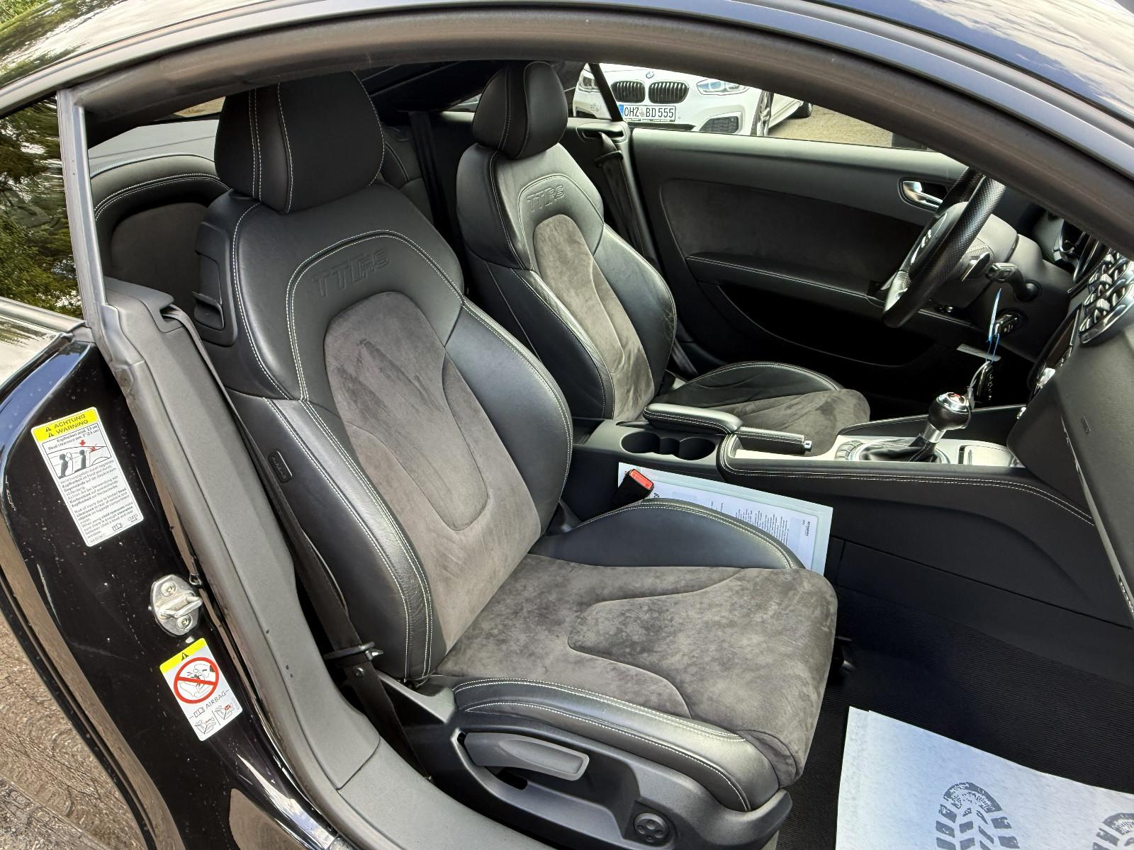 Audi 2.5 TFSI TT RS Coupe quattro+XENON+BOSE+NAVI+TEM