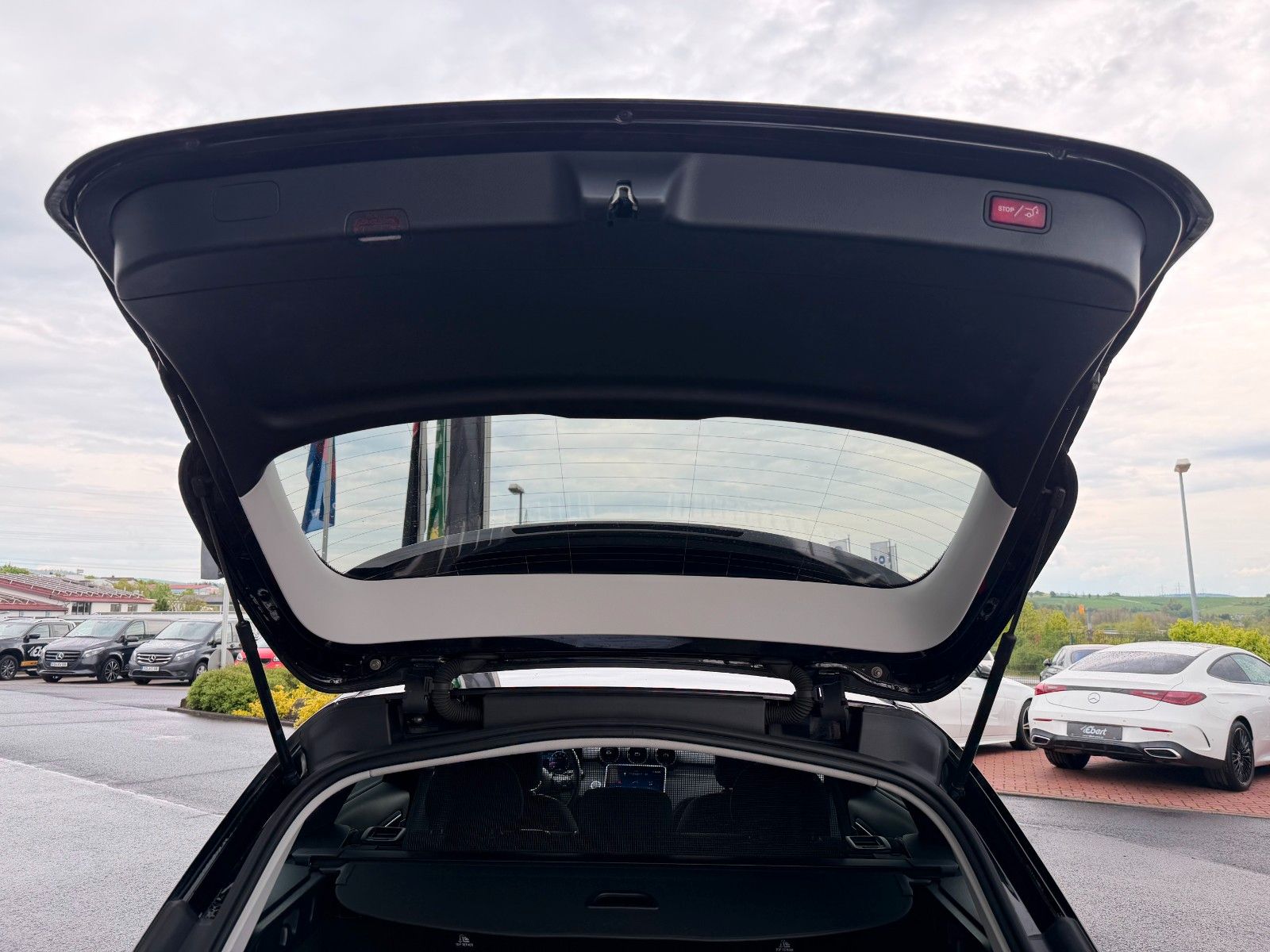 Fahrzeugabbildung Mercedes-Benz C 180 T LED+RKamera+LED+SpiegelP+EasyPack