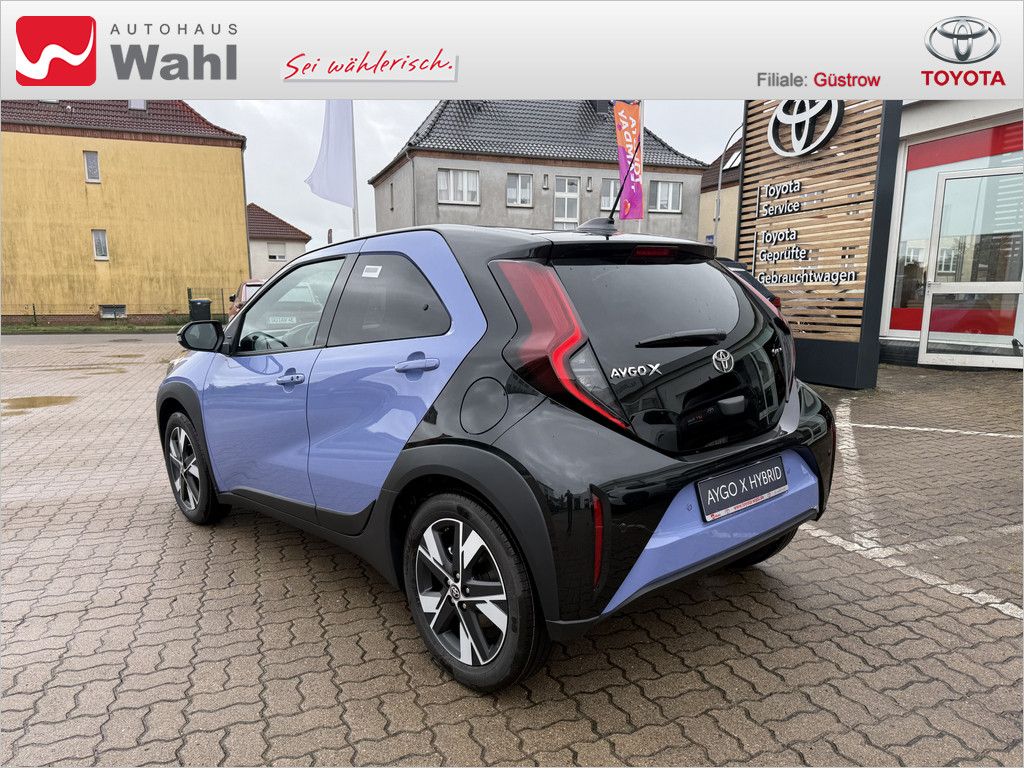 Toyota Aygo X 1.5 Hybrid Teamplayer imagem 2