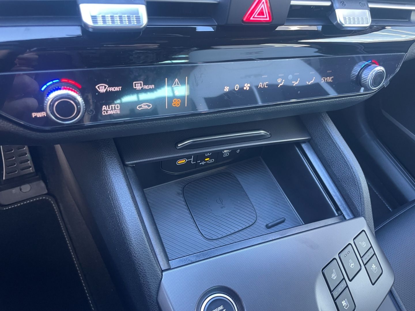 Fahrzeugabbildung Kia Sportage GT-Line 360°Kamera P3 P5 HUD Navi Leder