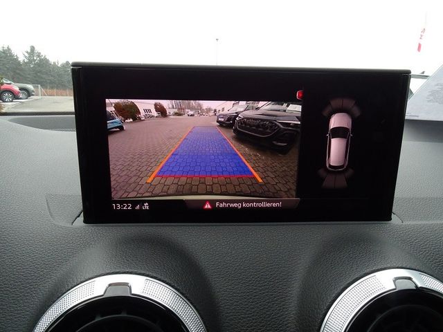 Q2 30 TFSI advanced - LED / Navi