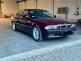 BMW E38 750i 4xSitzh. AHK Leder Xenon Alu - BMW 750 Limousine 750i e38 mit Benzin-Antrieb