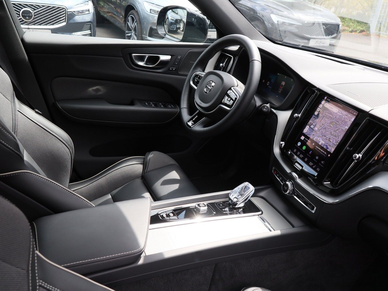 Volvo XC60 T8 AWD Ultra Black Edition NP:86.360,-//FOU imagem 3